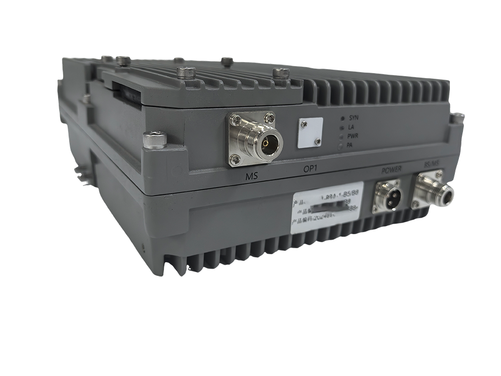  石龙三频手机信号接收器2000㎡